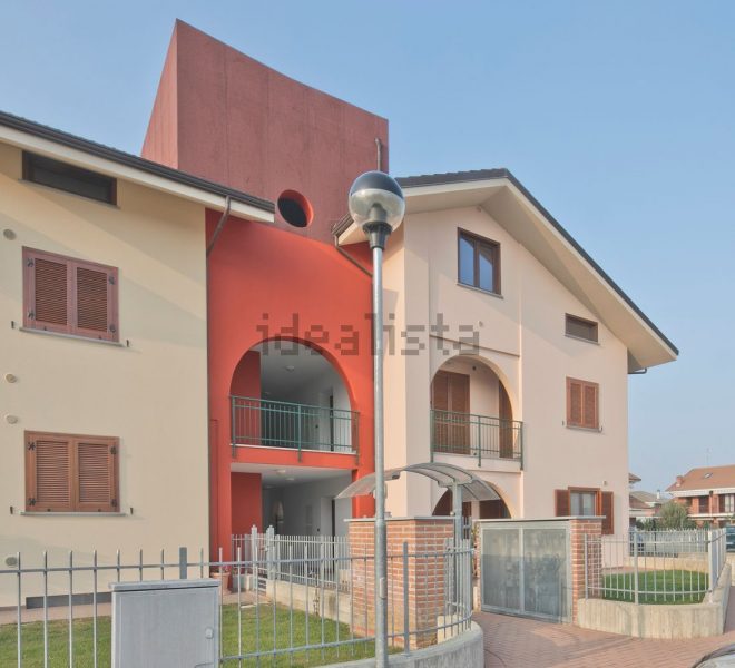 Appartamento con terrazzo in via Umberto I a Piscina