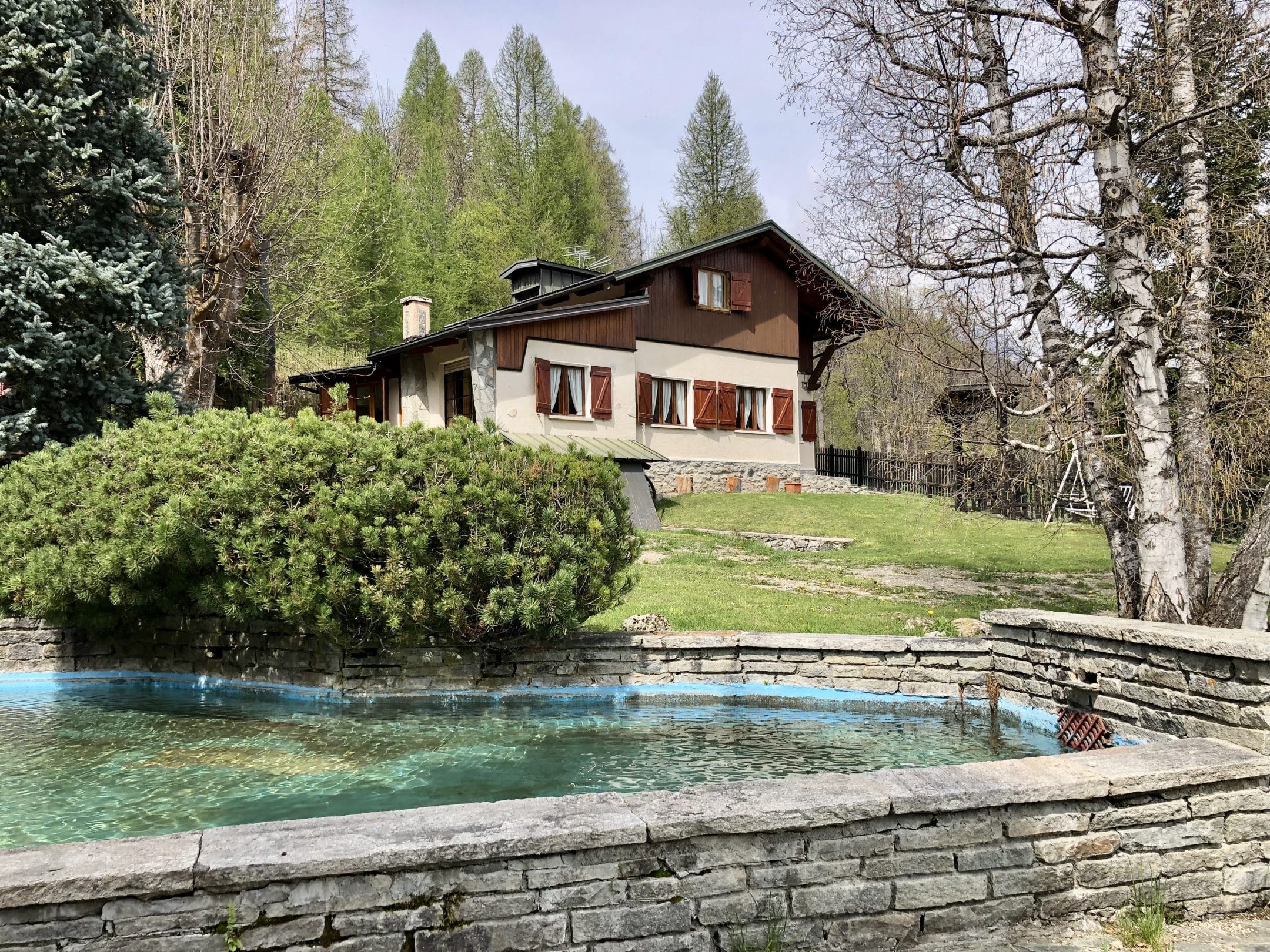 Villa indipendente con parco, in contesto alpino